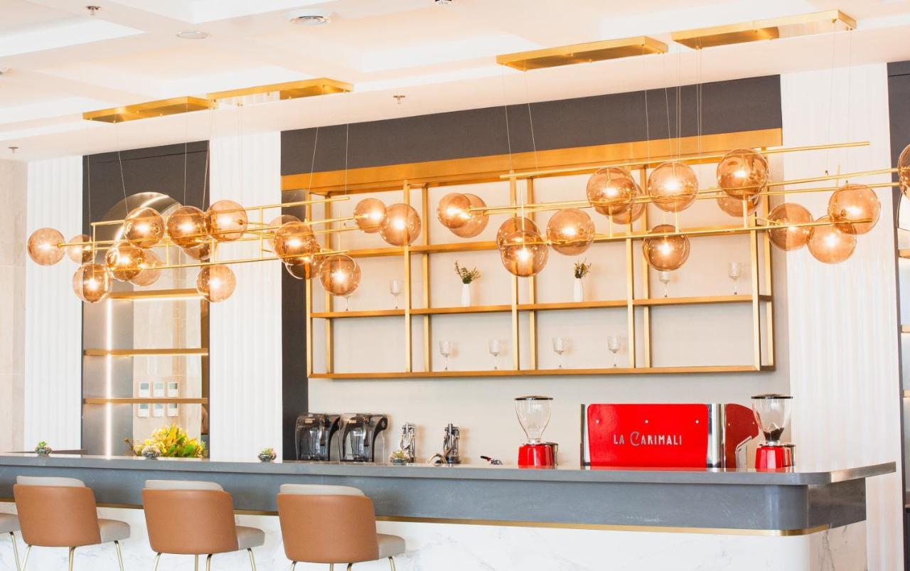 Uma Hotel And Residences Naga  Εξωτερικό φωτογραφία