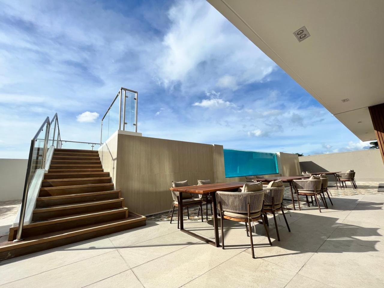 Uma Hotel And Residences Naga  Εξωτερικό φωτογραφία
